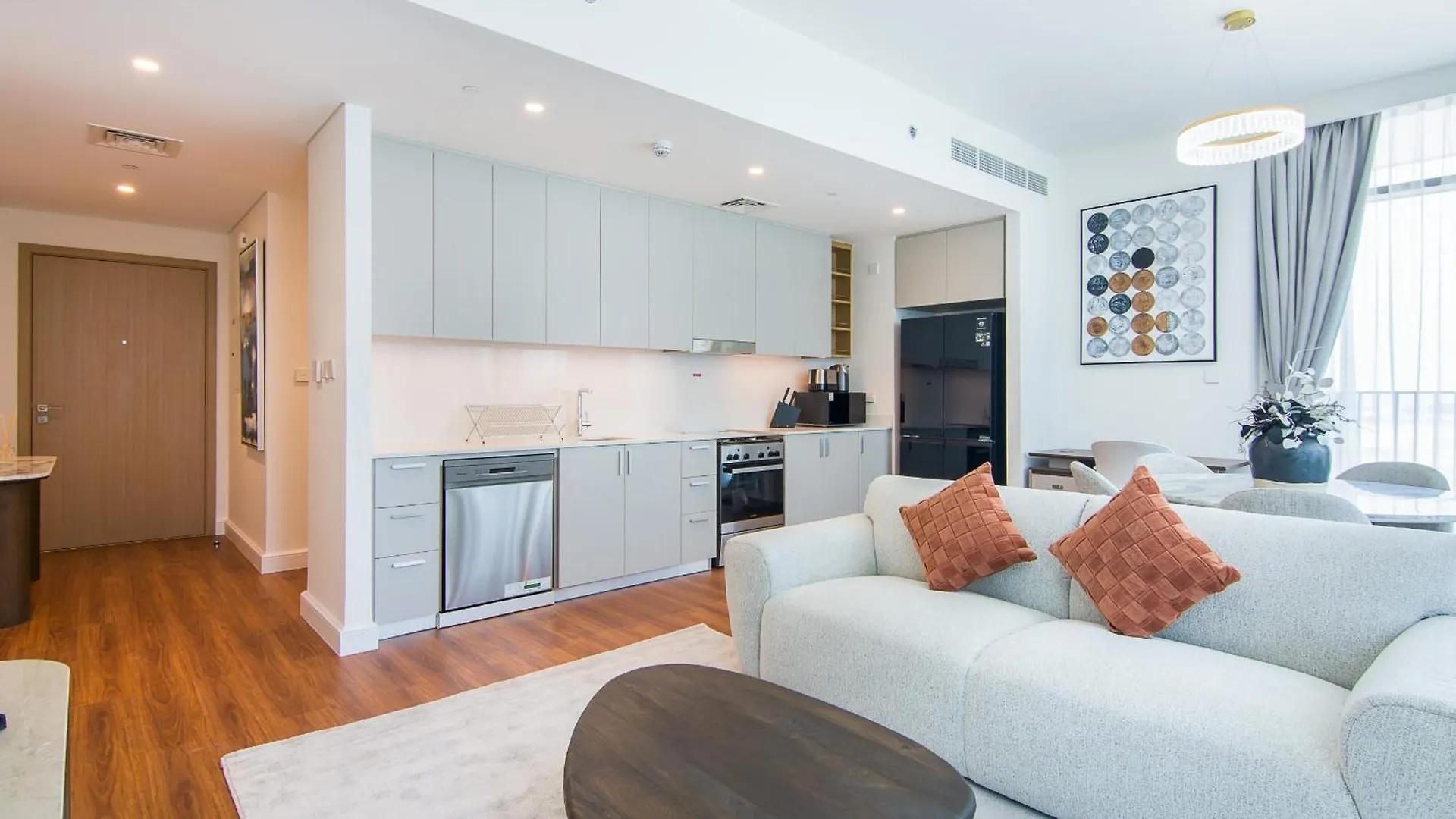 Brand New Stylish 2 Bedroom With Balcony 迪拜 0*,
